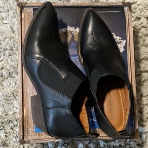 Host Picked-Size 8M/38 Lucky Brand Chelsea Boots🥇